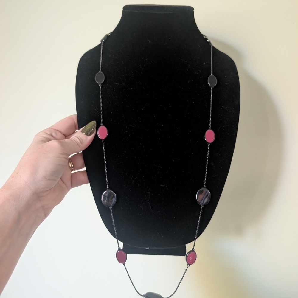 Elegant Pink and Black Necklace